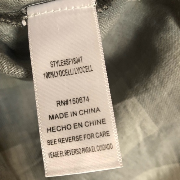 Billy T Long Sleeve Button Down Checkered Top Size Large - Picture 8 of 8